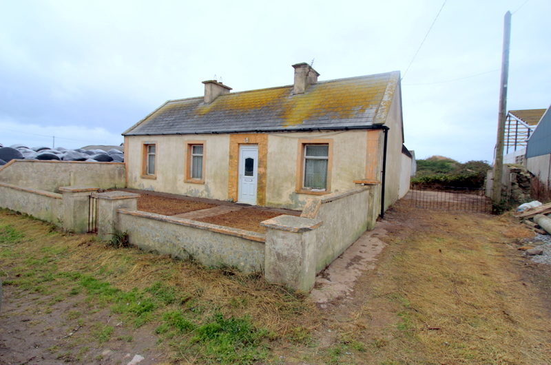 Stone Cottage, Cloghaneleesh, Ballyheigue, Tralee, County Kerry. V92 T9N3