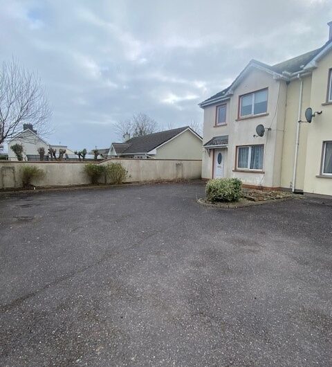 1 Steeple View, Church Road, Causeway, County Kerry. V92 R3N1