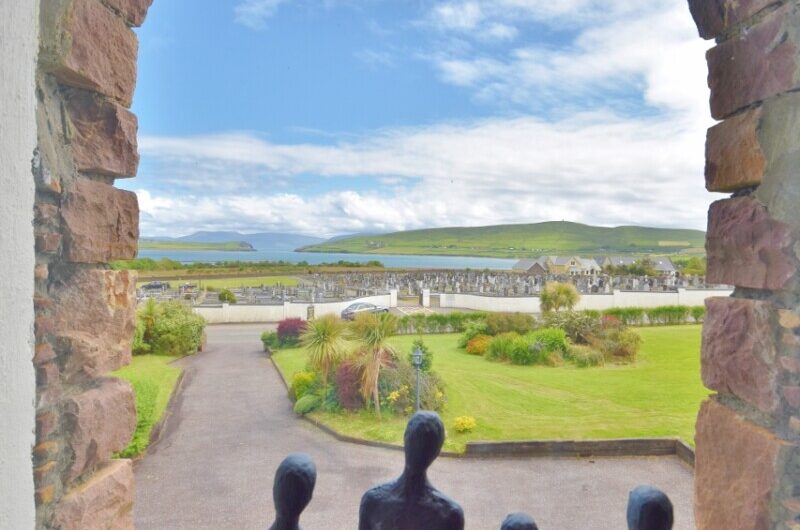 Dunlavin House, Slea Head Drive, Dingle, County Kerry. V92 ND32