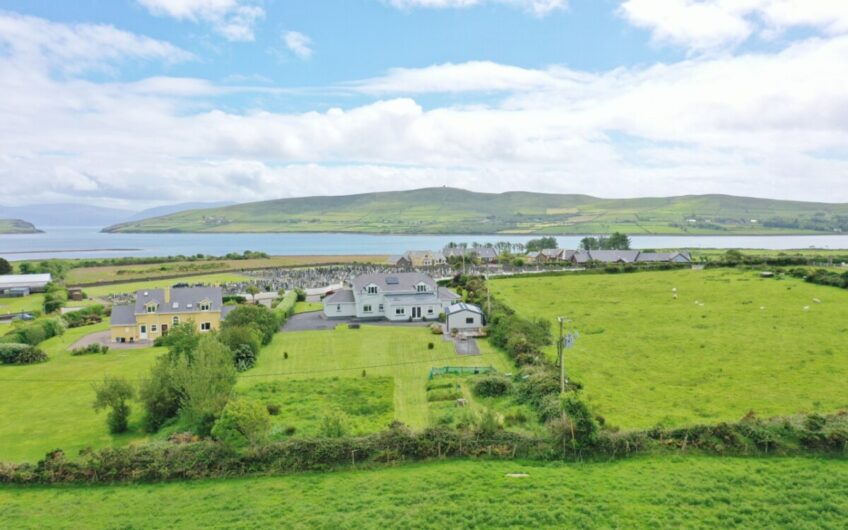 Dunlavin House, Slea Head Drive, Dingle, County Kerry. V92 ND32