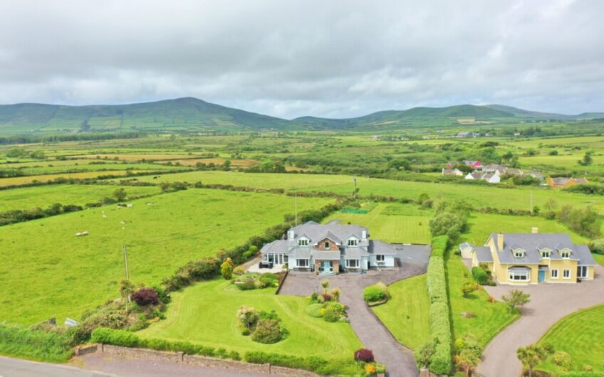 Dunlavin House, Slea Head Drive, Dingle, County Kerry. V92 ND32