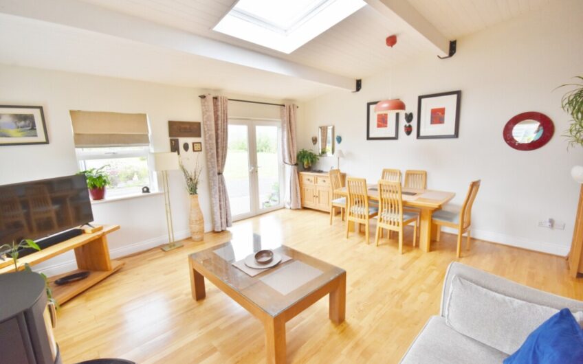 Dunlavin House, Slea Head Drive, Dingle, County Kerry. V92 ND32