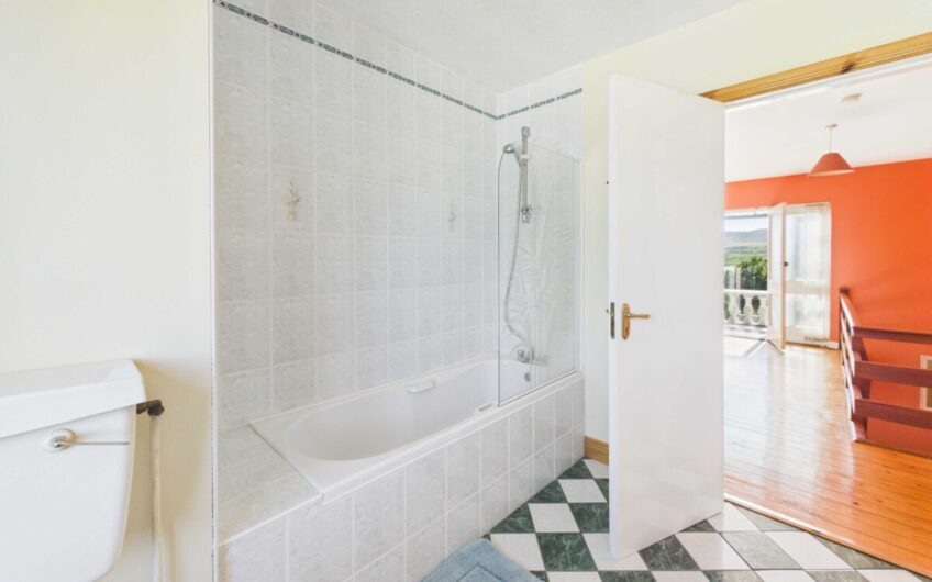 Cloosmore, Dingle, Dingle, Co. Kerry V92 H5K3